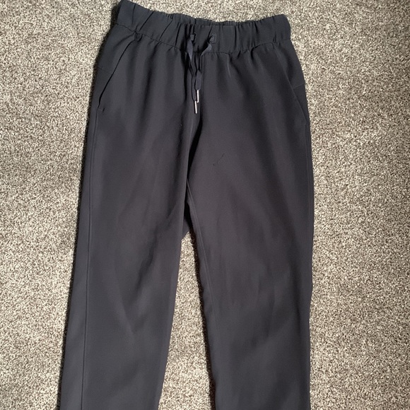 lululemon black joggers - Picture 2 of 4